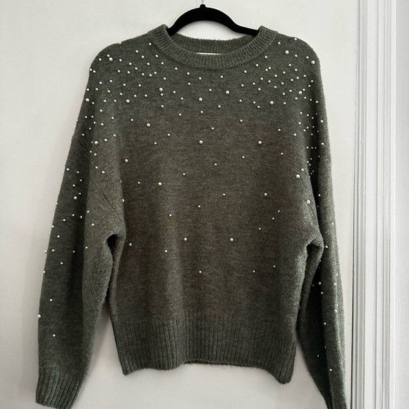 H&M Women’s XS Olive Green Pearl Appliqué Pullover Sweater. Oversized. Stretch. - Picture 15 of 16